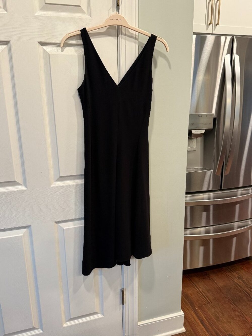 Theory Black V-Neck Sleeveless Sheath Dress Size 0